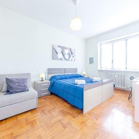 Navigli - Downtown - Duomo Spacious Two Bedroom Apartment - Close To Metro - Ac - Wi-Fi Milán Exterior foto