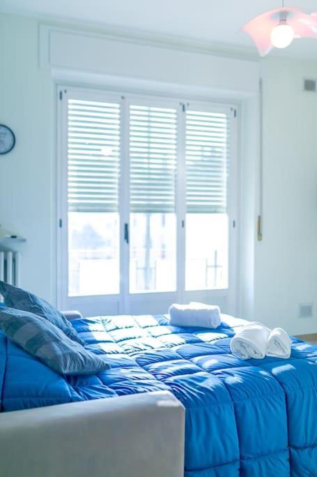 Navigli - Downtown - Duomo Spacious Two Bedroom Apartment - Close To Metro - Ac - Wi-Fi Milán Exterior foto
