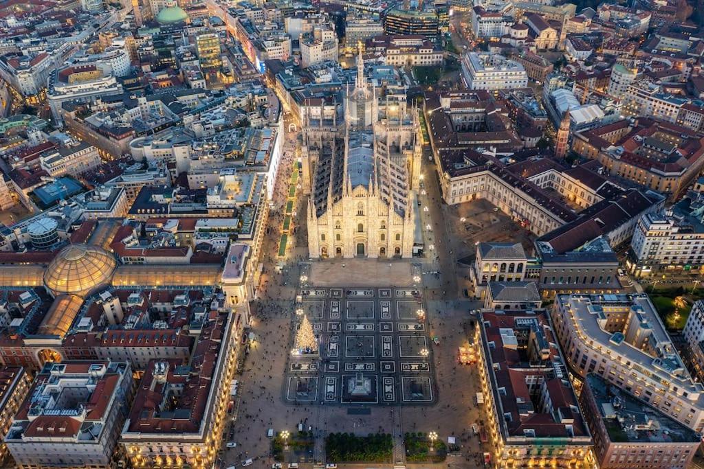 Navigli - Downtown - Duomo Spacious Two Bedroom Apartment - Close To Metro - Ac - Wi-Fi Milán Exterior foto